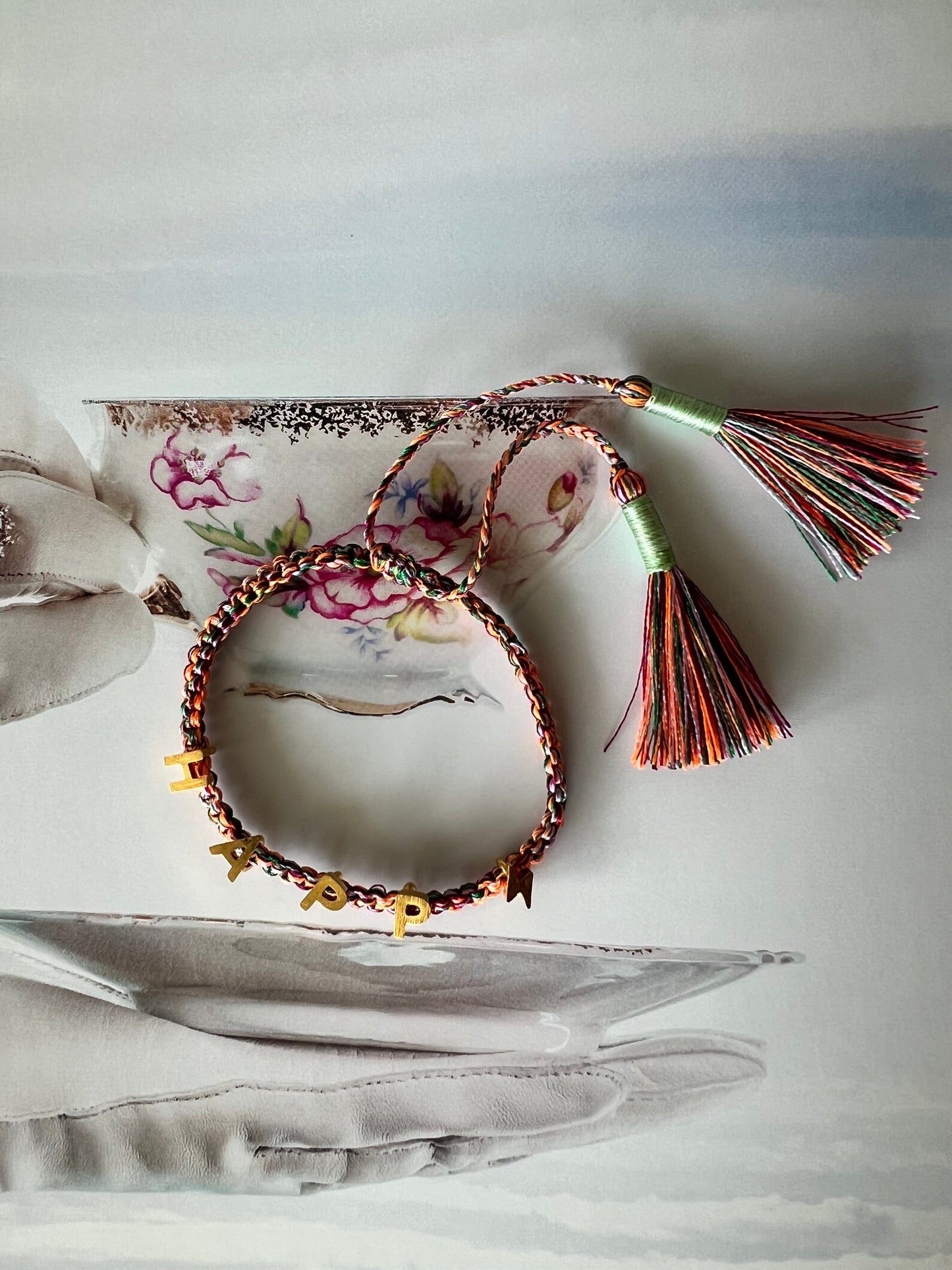 MACRAME HAPPY BRACELET
