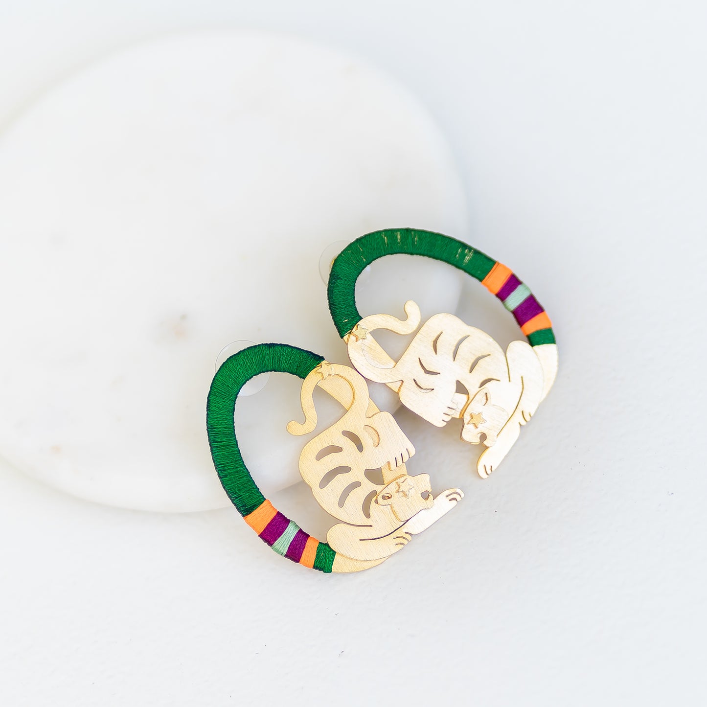 MAGIC TIGER EARRING