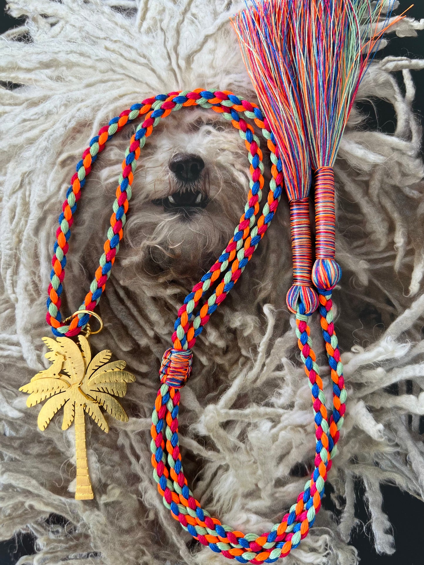 CACATUAS & PALM NECKLACE